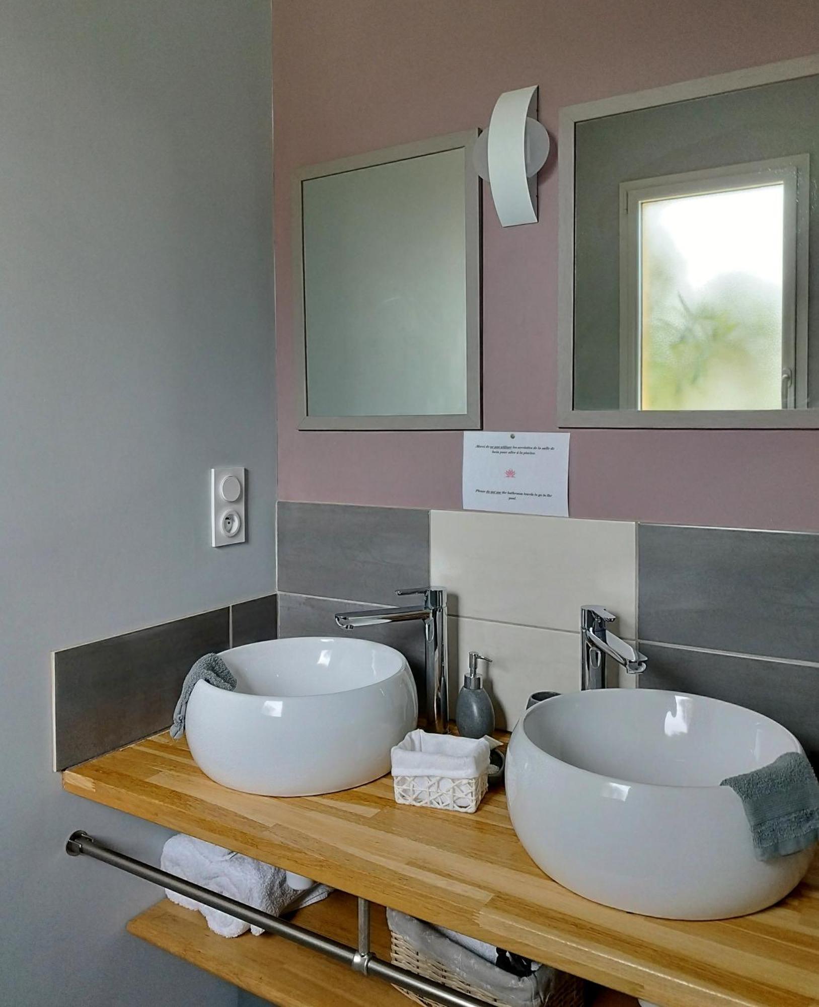 La Sarlamandre, Chambres Et Table D'Hotes Marcillac-Saint-Quentin Zewnętrze zdjęcie