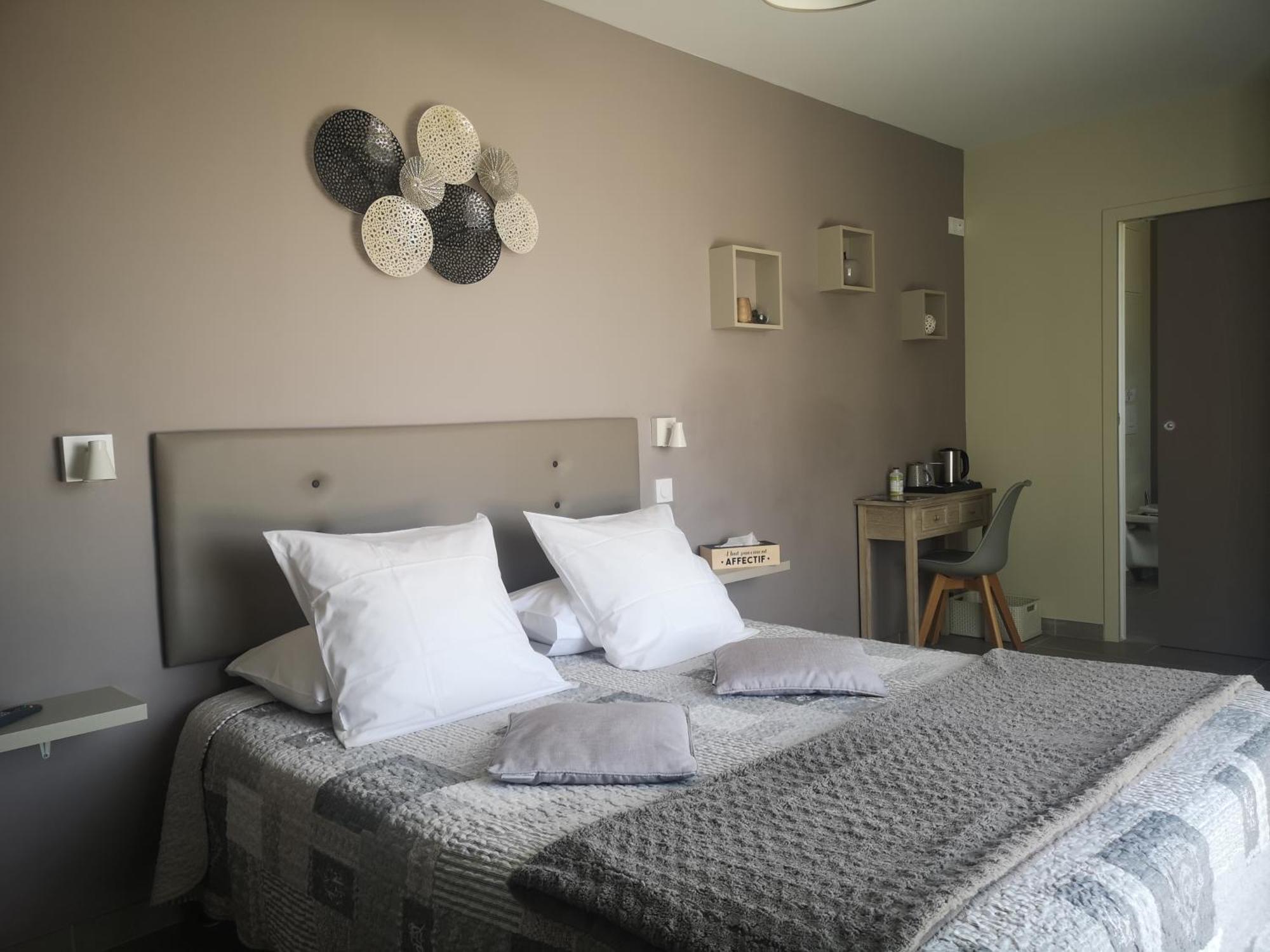 La Sarlamandre, Chambres Et Table D'Hotes Marcillac-Saint-Quentin Zewnętrze zdjęcie